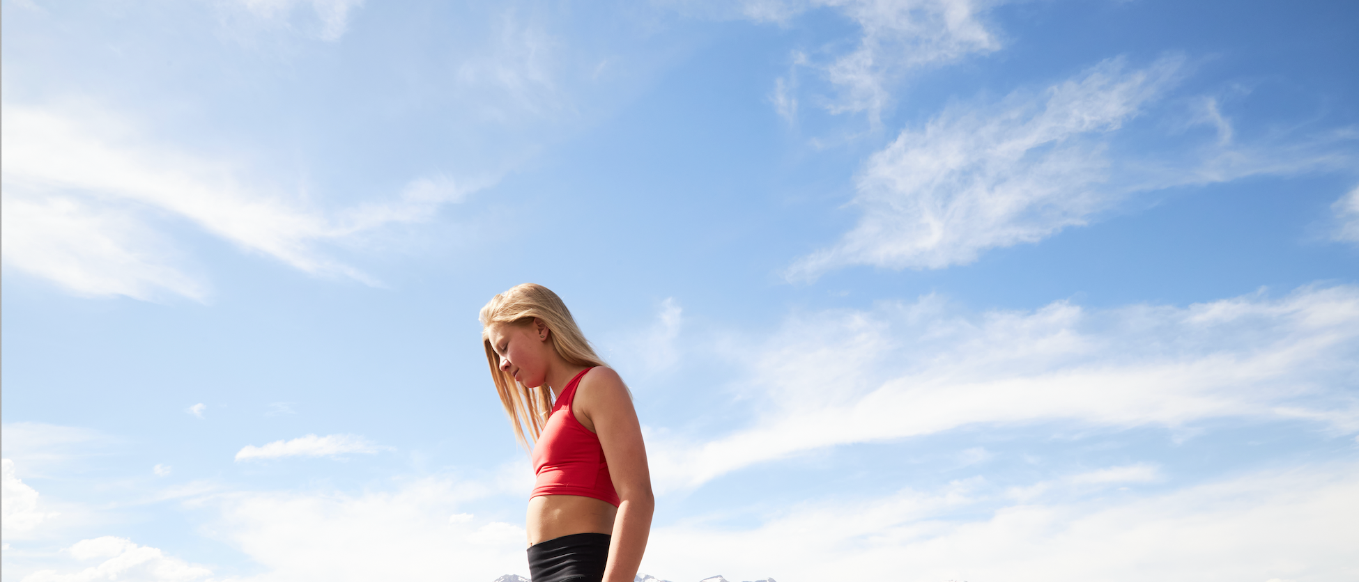 What Is the Difference Between a Belly Shirt and a Crop Top?